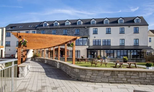 A-ocean-sands-hotel-sligo-enniscrone-back-of-hotel-summer-sunshine-wild-atlantic-way